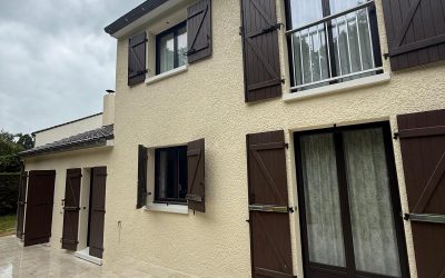 Ravalement d&rsquo;une maison y compris les volets dans le 91